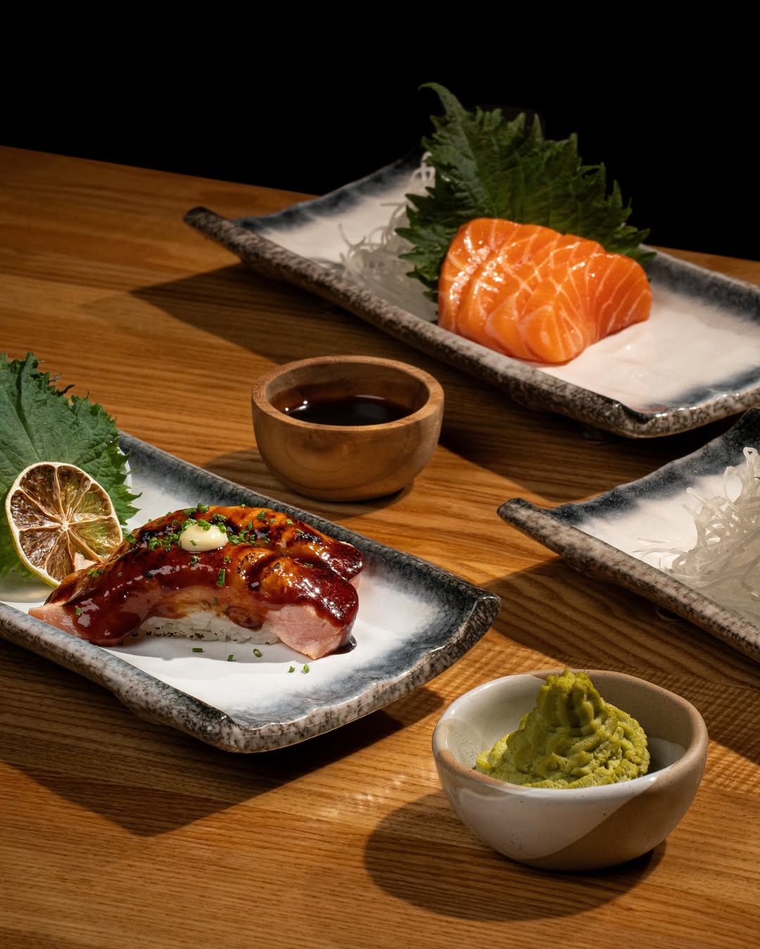 Sashimi de somon si nigiri glazurat